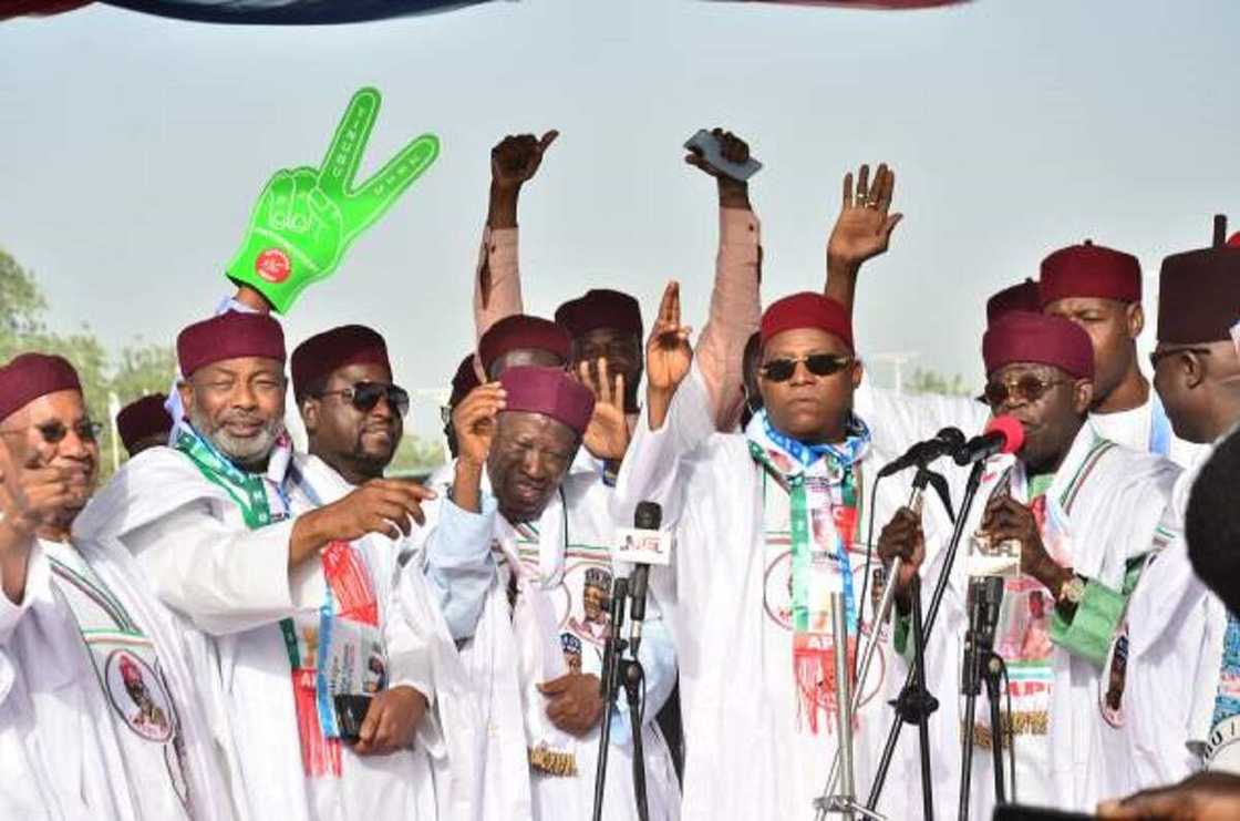 Shugaban Jam’iyyar APC Shugaban Jam’iyyar APC