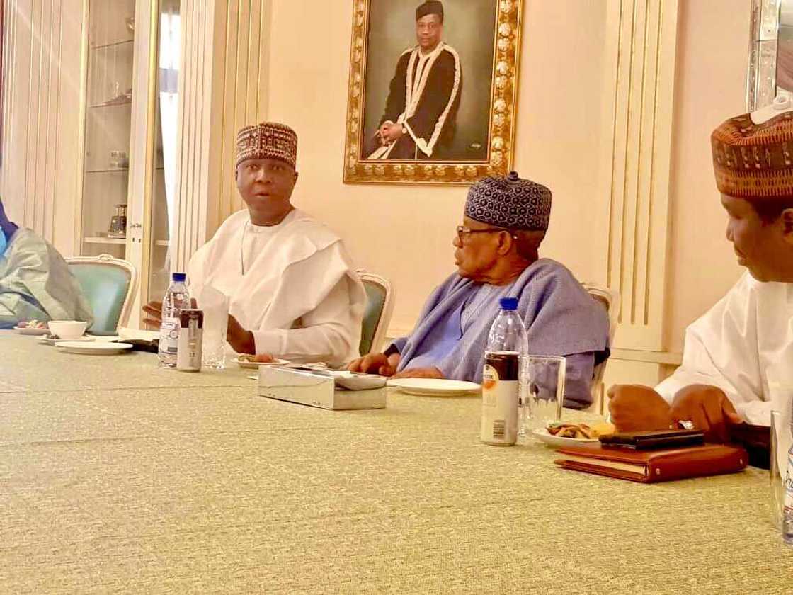 PDP leaders hold secret meeting with Abdulsalam, Babangida; pictures give hints of discussion PDP leaders hold secret meeting with Abdulsalam, Babangida; pictures give hints of discussion