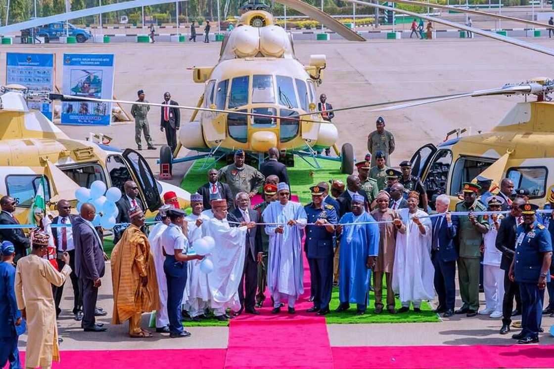 Kwana 1 bayan Buhari ya rantsar da jiragen yaki, dakarun Sojin sama sun ragargaji Boko Haram Kwana 1 bayan Buhari ya rantsar da jiragen yaki, dakarun Sojin sama sun ragargaji Boko Haram