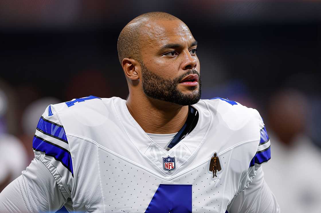 Dak Prescott at Mercedes-Benz Stadium