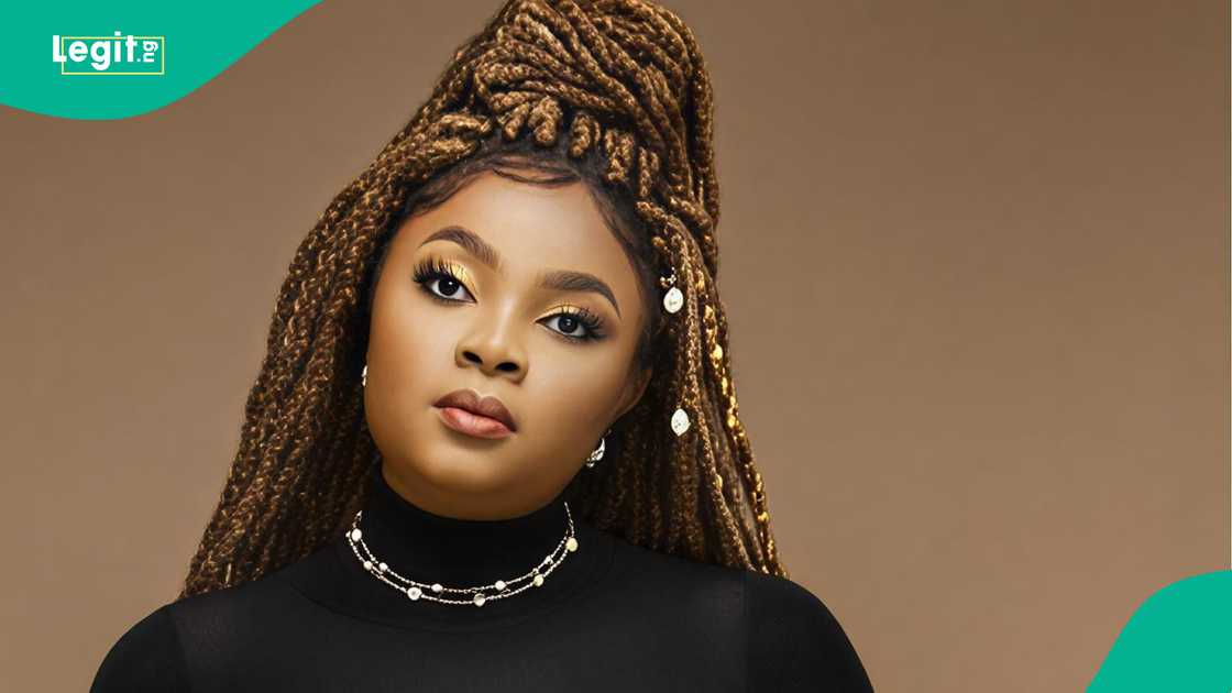 Video of Bimbo Ademoye and Timini kissing trends, elicits reactions Video of Bimbo Ademoye and Timini kissing trends, elicits reactions