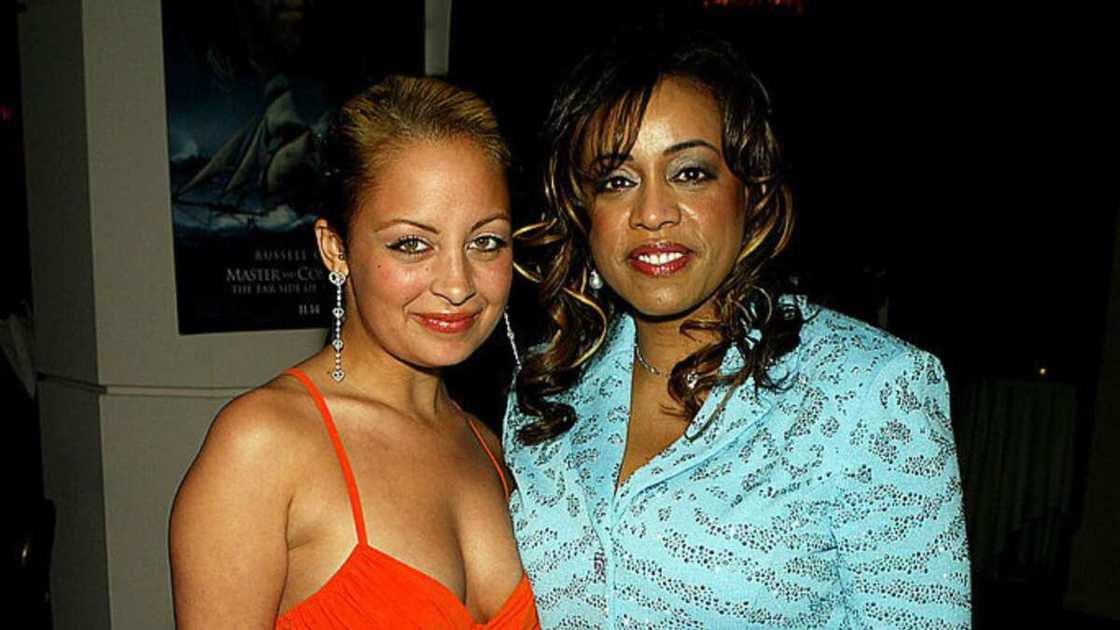 Is Brenda Harvey-Richie married? Is Brenda Harvey-Richie married?