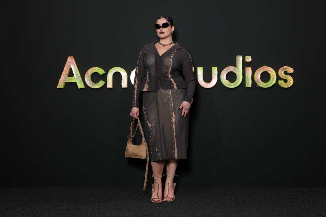 beautiful plus sized women beautiful plus sized women