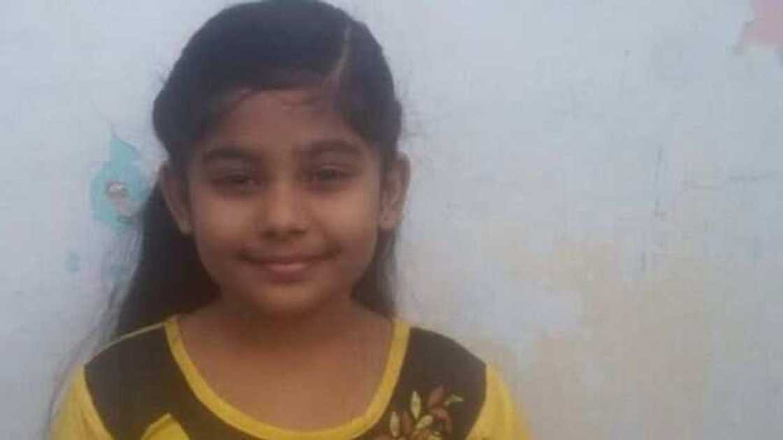 Hanifa Zaara Hanifa Zaara