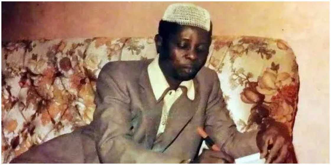 Ayinla Omowura Ayinla Omowura