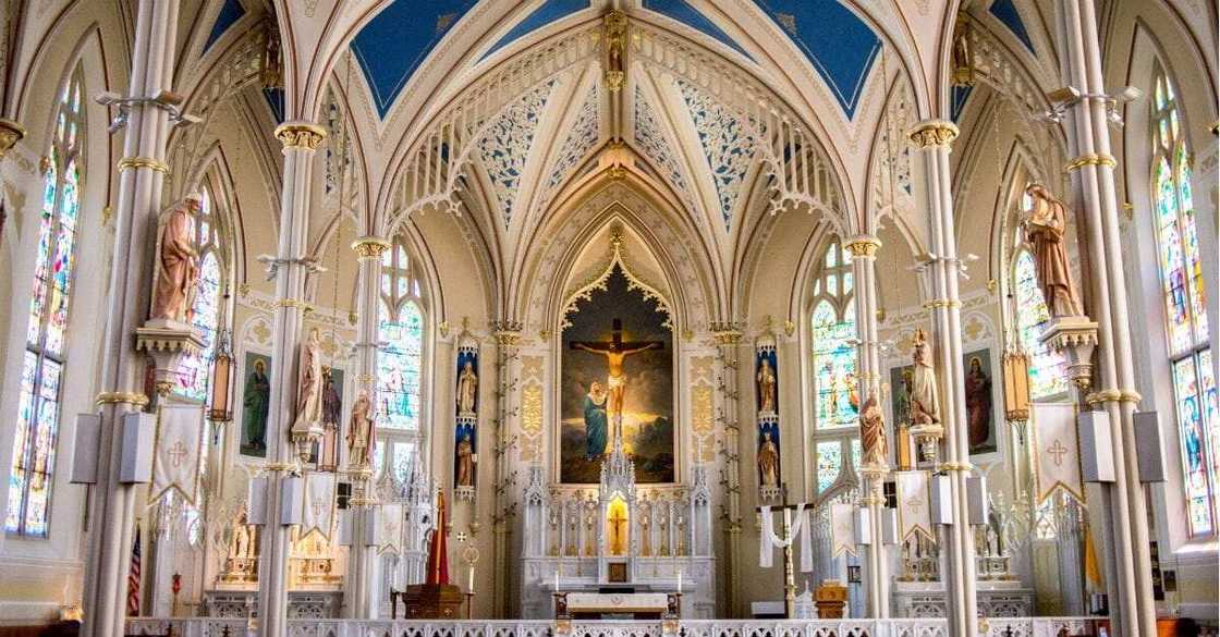 An bayyana dukkanin addinai a matsayin abubuwan cutarwa da kuma hauka mutane a kasar Iceland An bayyana dukkanin addinai a matsayin abubuwan cutarwa da kuma hauka mutane a kasar Iceland