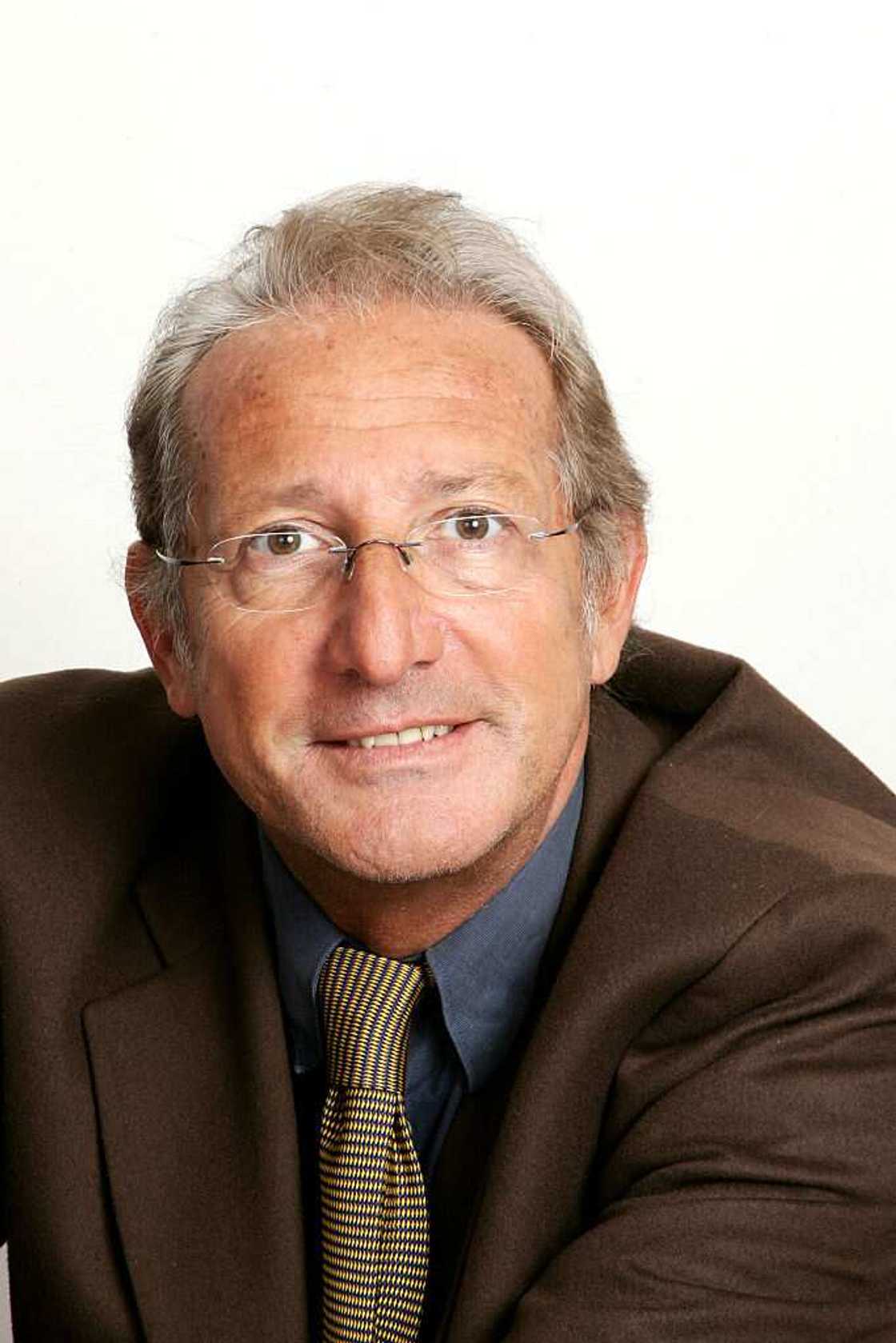 Portrait récent de Guy Mardel Portrait récent de Guy Mardel