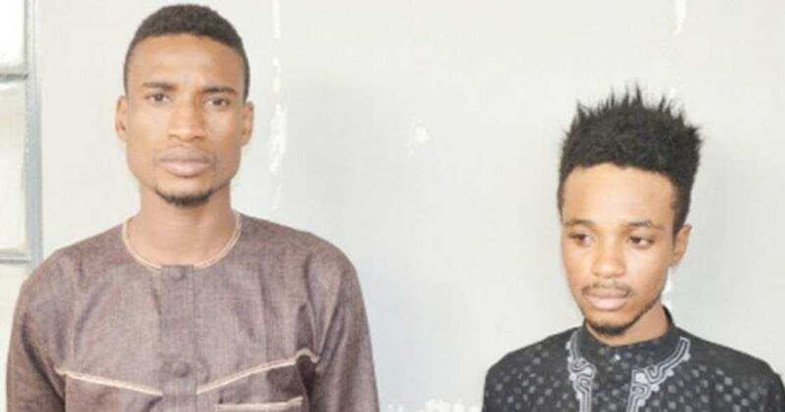 Dubun wasu matasa maza dake neman manyan mutane a Kano da lalata ta cika, hoto Dubun wasu matasa maza dake neman manyan mutane a Kano da lalata ta cika, hoto