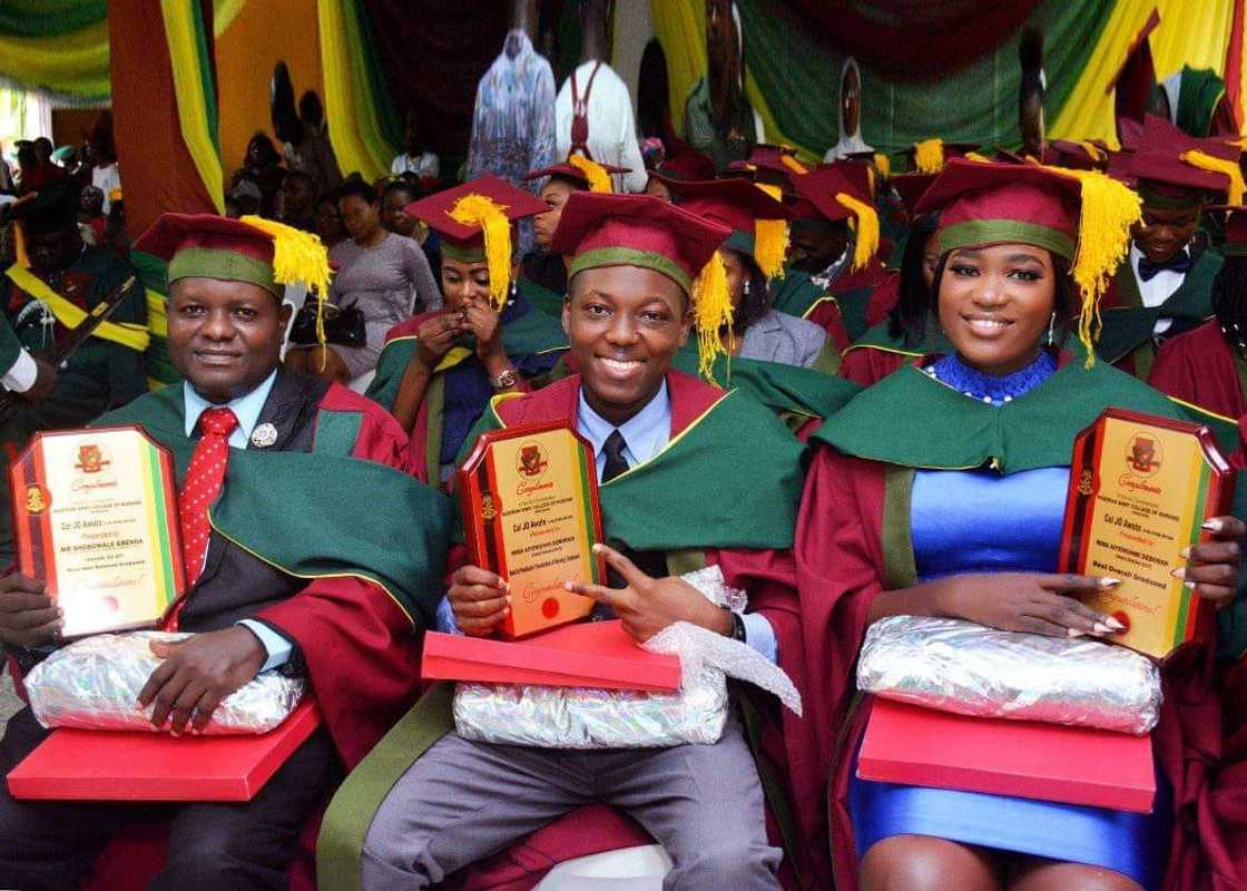 Admission into Lagos State University of Education requires a minimum UTME score of 170 and relevant O’Level qualifications. Admission into Lagos State University of Education requires a minimum UTME score of 170 and relevant O’Level qualifications.