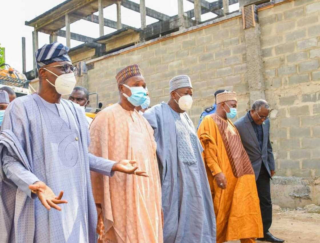 Gwamnonin Arewa maso yamma da tawagarsu a Legas Gwamnonin Arewa maso yamma da tawagarsu a Legas