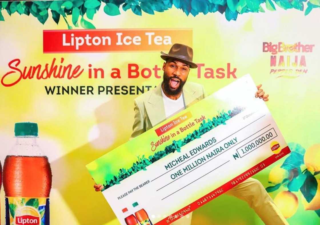 LIT January; Mike Edwards enjoys Mauritius trip with wife courtesy Lipton Ice Tea LIT January; Mike Edwards enjoys Mauritius trip with wife courtesy Lipton Ice Tea