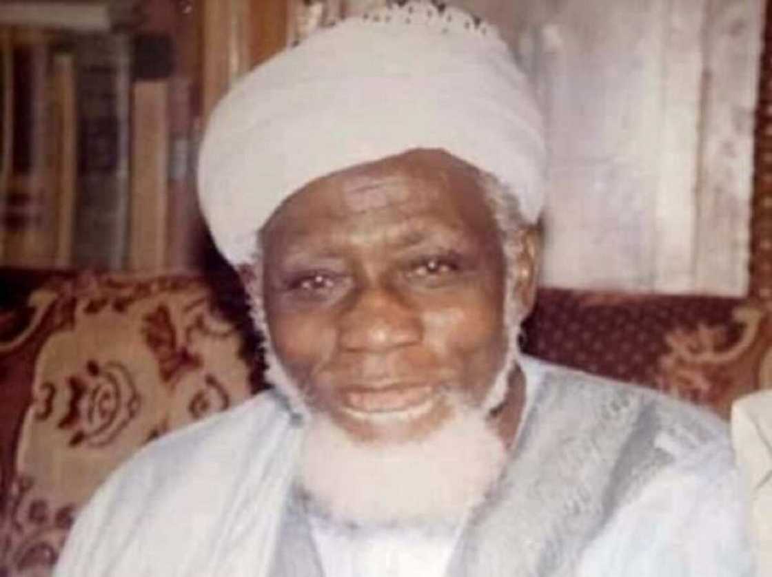 Fittatun farfesoshin Nigerian 13 da suka mutu a 2020 (Hotuna) Fittatun farfesoshin Nigerian 13 da suka mutu a 2020 (Hotuna)