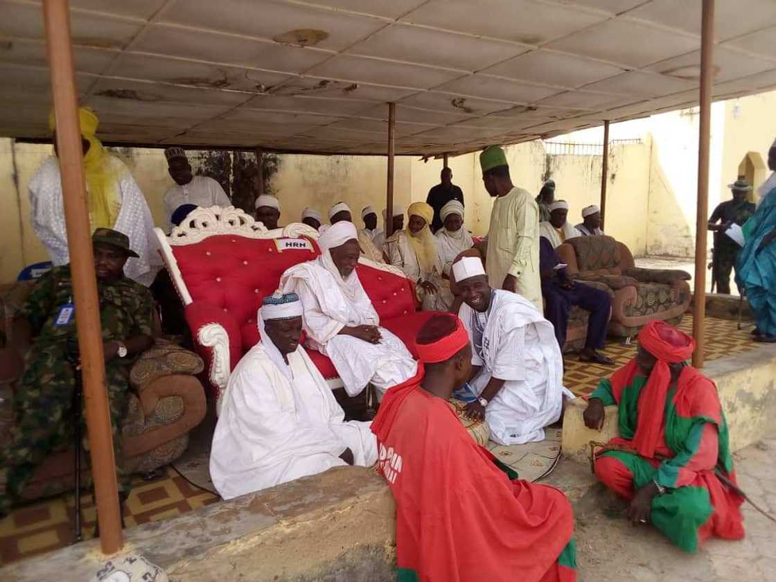 Yanzu-yanzu: Sarkin Kagara, garin da aka sace dalibai da malamansu ya rasu