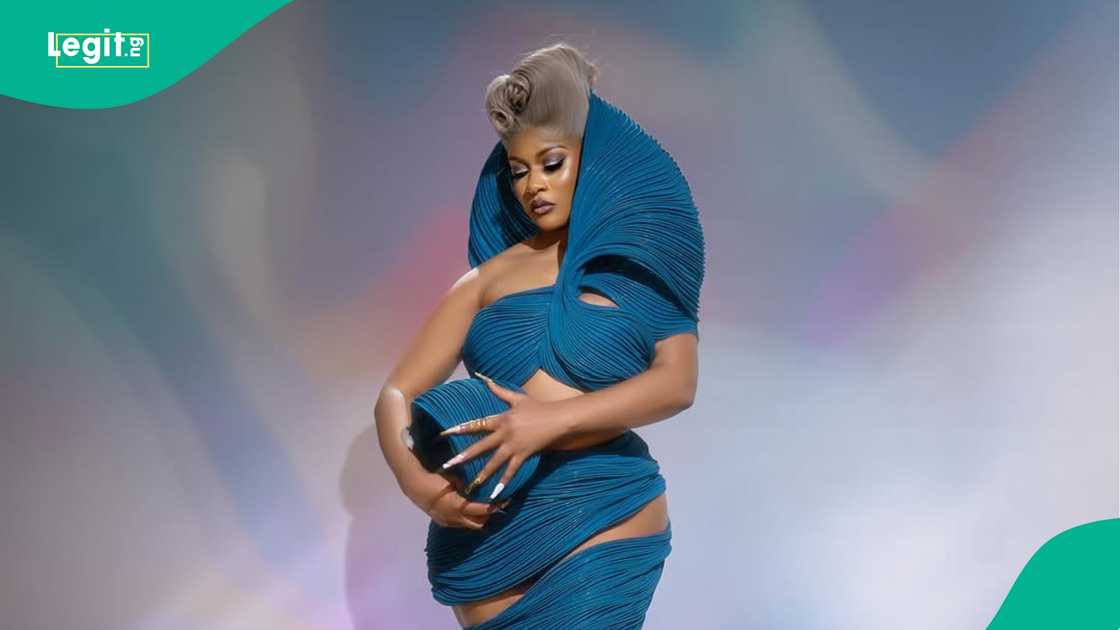 Phyna tells Izzy Ogbeide what happened with VDM. Phyna tells Izzy Ogbeide what happened with VDM.