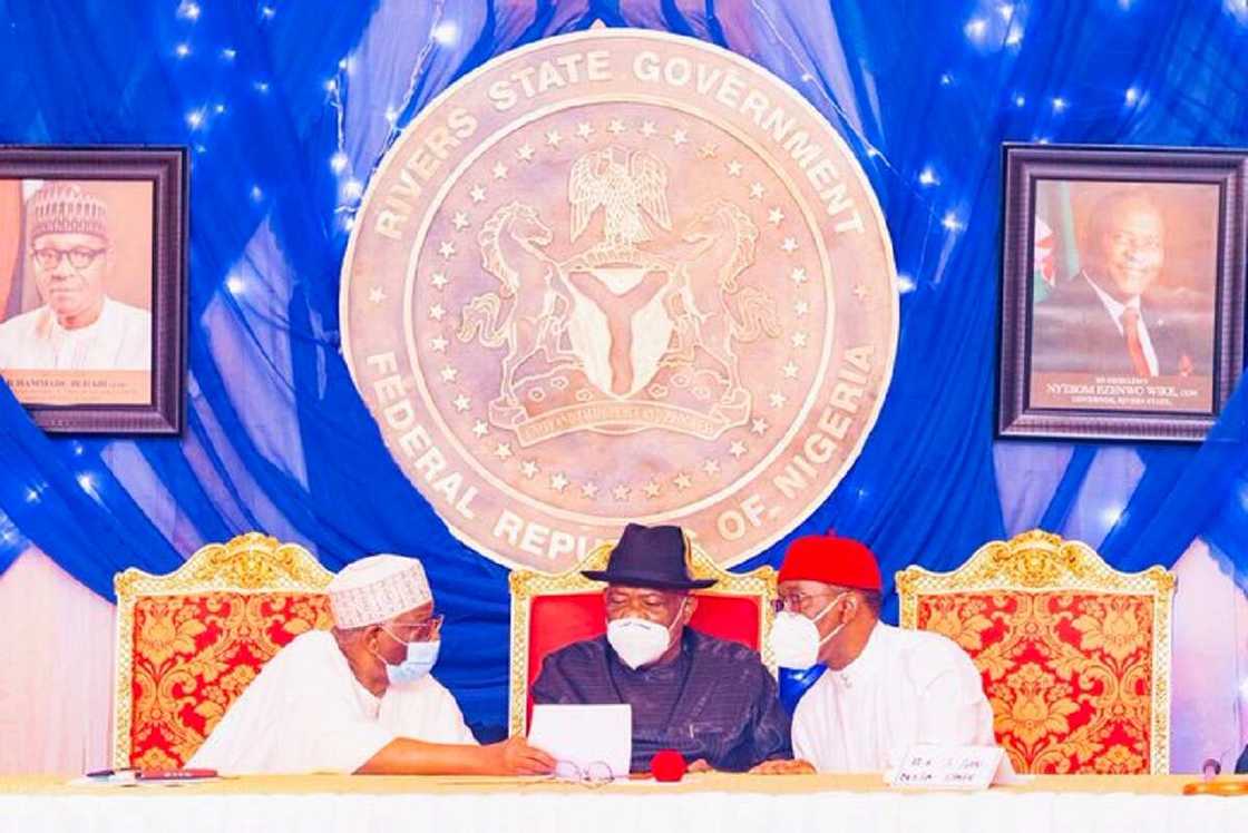 Gwamnonin kudu maso kudu sun gabatar da wasu manyan bukatu 5 a gaban Buhari Gwamnonin kudu maso kudu sun gabatar da wasu manyan bukatu 5 a gaban Buhari