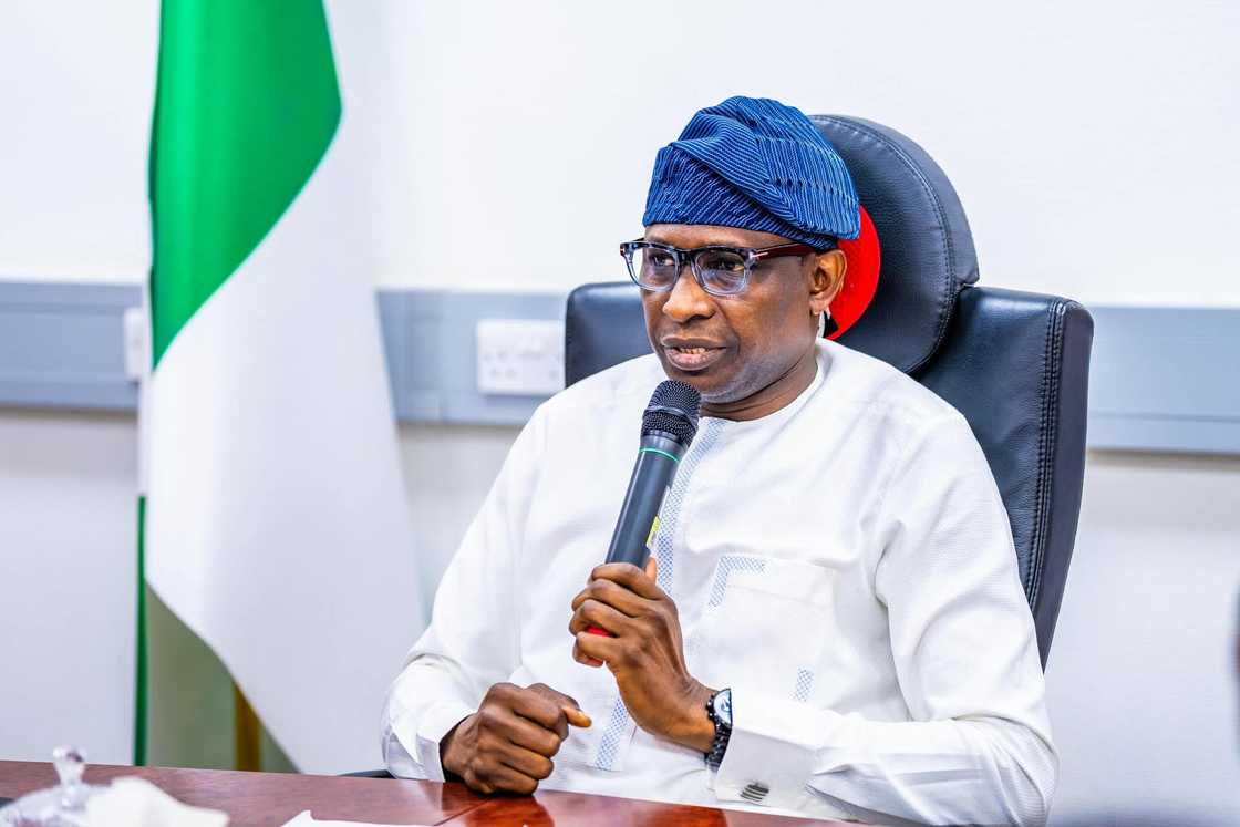 EFCC ta ce ba ta daukar ma'aikata EFCC ta ce ba ta daukar ma'aikata