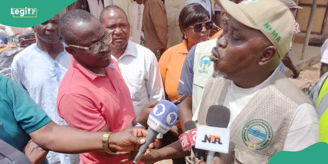 NEMA denies looting of its warehouse/Hoodlums looted warehouse in Abuja/Who owns the warehouse looted in Abuja NEMA denies looting of its warehouse/Hoodlums looted warehouse in Abuja/Who owns the warehouse looted in Abuja