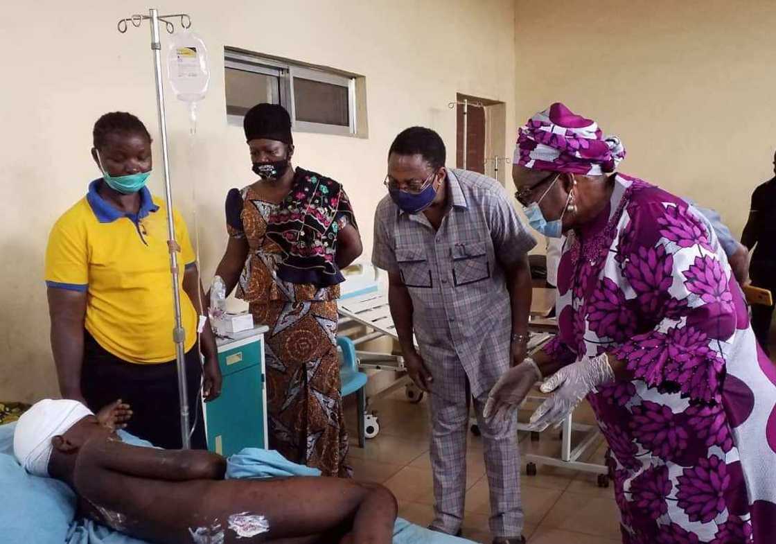 Gov Ugwuanyi offers scholarship, financial support to 10-year-old brutalized child Gov Ugwuanyi offers scholarship, financial support to 10-year-old brutalized child