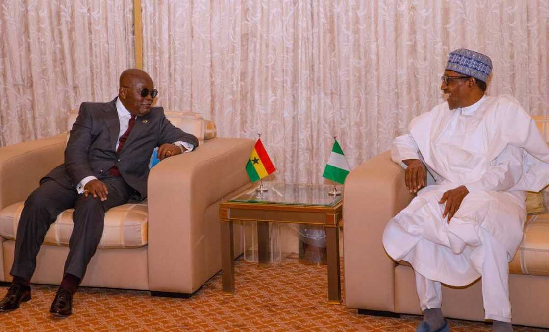 Bayan zabtare albasi masu mukamai, hotunan shugaban kasar Ghana a Aso Rock sun bayyana Bayan zabtare albasi masu mukamai, hotunan shugaban kasar Ghana a Aso Rock sun bayyana