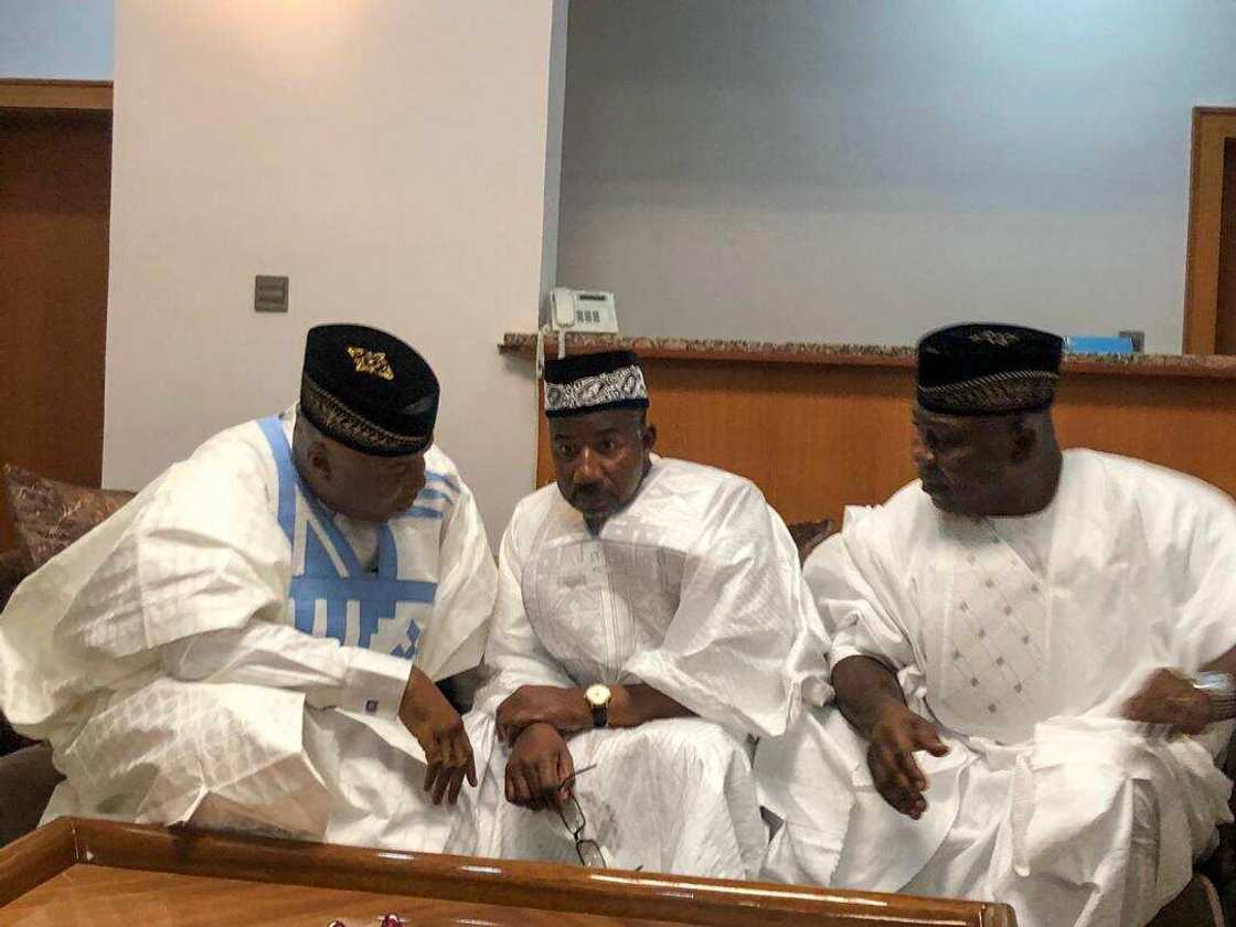 Wata kwamiti a jihar Bauchi ta kaiwa gwamnan jihar wani tsari data binciko da zai taimaka wurin samar da ayyukan a jihar Wata kwamiti a jihar Bauchi ta kaiwa gwamnan jihar wani tsari data binciko da zai taimaka wurin samar da ayyukan a jihar