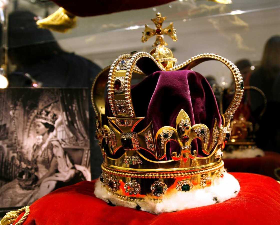Queen Elizabeth's Crown Queen Elizabeth's Crown