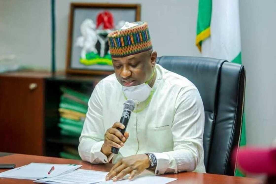 Daukan ma’aikata 774,000: Adadin gurbin da za a bai wa Gwamnoni, 'yan majalisu da ministoci Daukan ma’aikata 774,000: Adadin gurbin da za a bai wa Gwamnoni, 'yan majalisu da ministoci