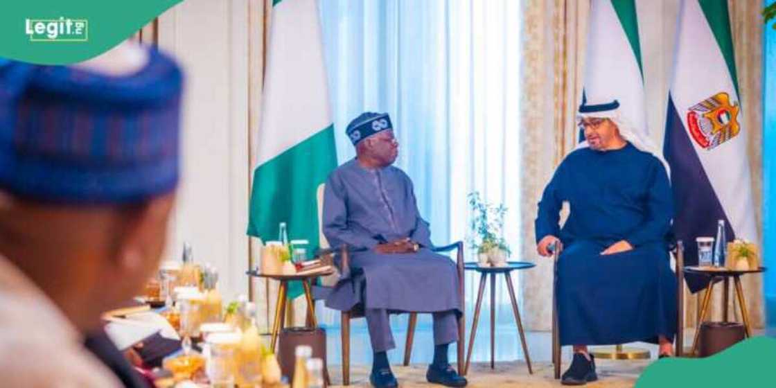 UAE ta musanta cire takunkumin ba yan Najeriya biza UAE ta musanta cire takunkumin ba yan Najeriya biza