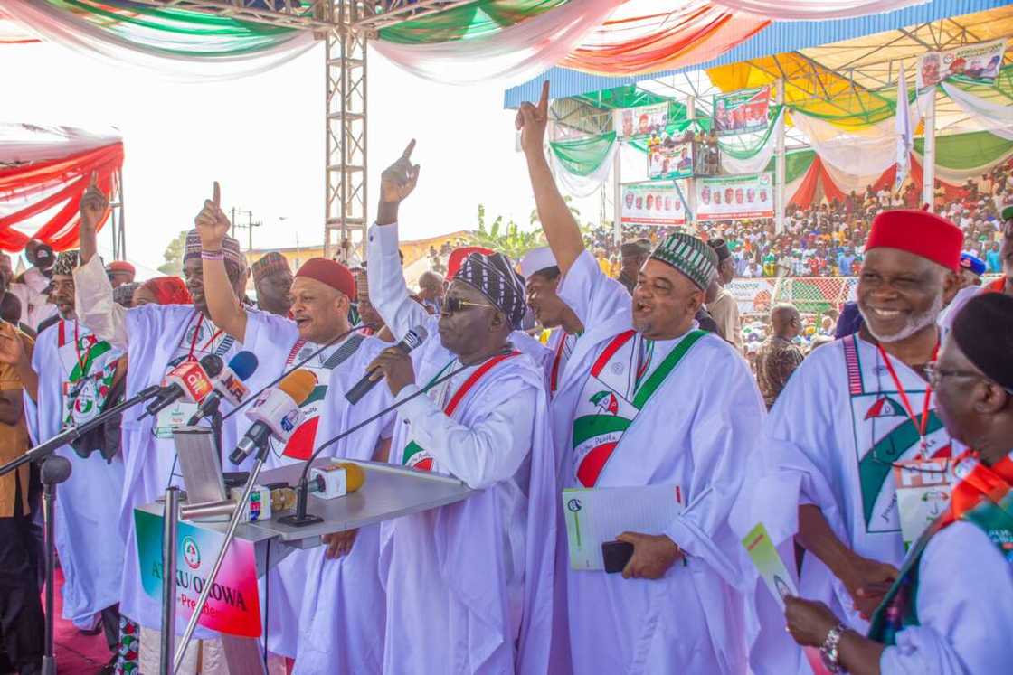 Iyorchia Ayu Iyorchia Ayu