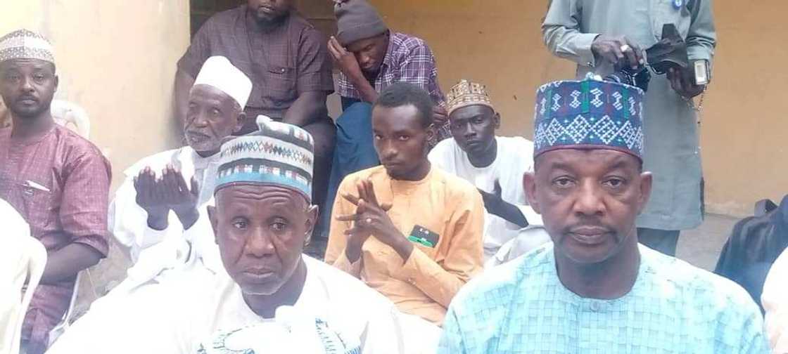 Hotunan jaruman Kannywood da suka shirya taron addu’a ga mamatan masana'antar Hotunan jaruman Kannywood da suka shirya taron addu’a ga mamatan masana'antar