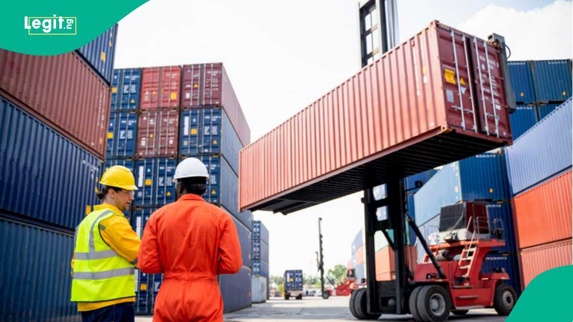 FG bans some goods importation FG bans some goods importation