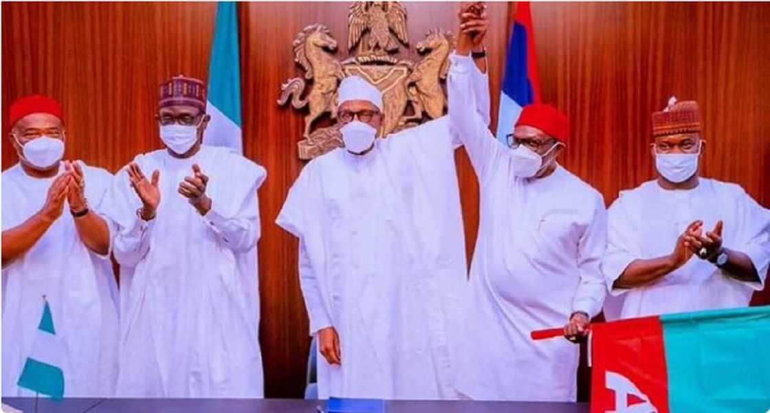 Na ƙosa in ga ka yi nasara, Buhari ya faɗa wa ɗan takarar gwamnan APC, Andy Uba Na ƙosa in ga ka yi nasara, Buhari ya faɗa wa ɗan takarar gwamnan APC, Andy Uba