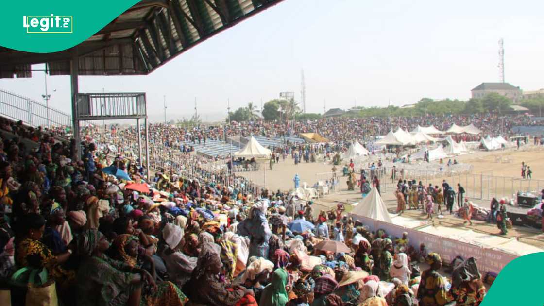 Pastor Ashimolowo funds surgeries in Ibadan crusade