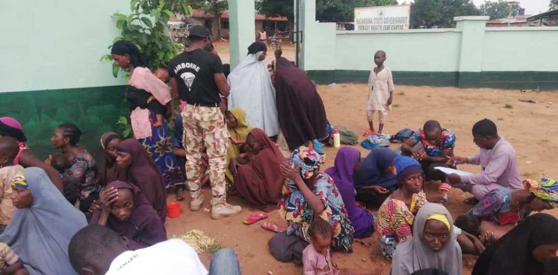 Hotuna: An gano wurin ajiyar makaman 'yan ta'adda a Nasarawa Hotuna: An gano wurin ajiyar makaman 'yan ta'adda a Nasarawa