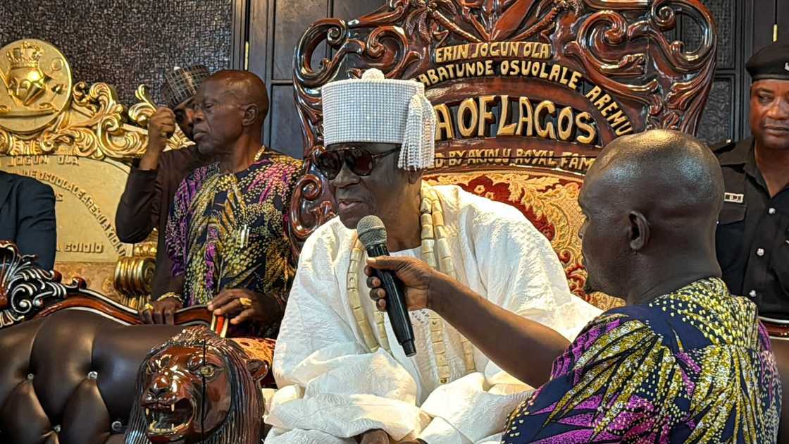 Oba na Legas ya goyi bayan Tinubu Oba na Legas ya goyi bayan Tinubu