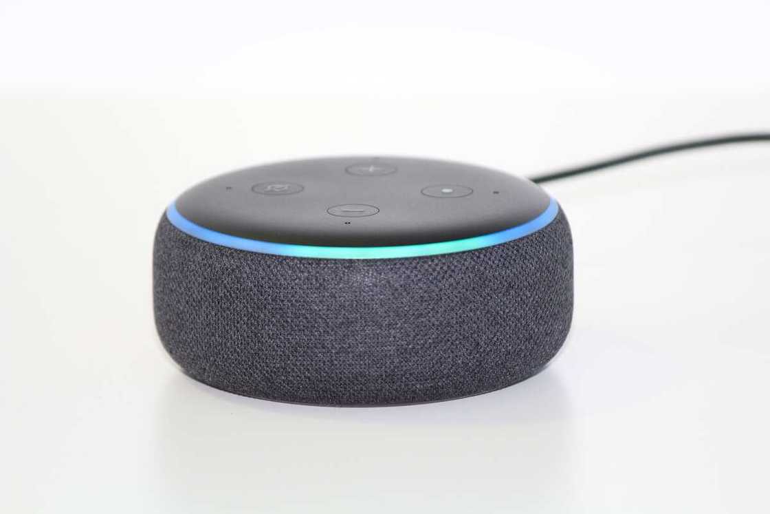 how to change Alexa voice how to change Alexa voice