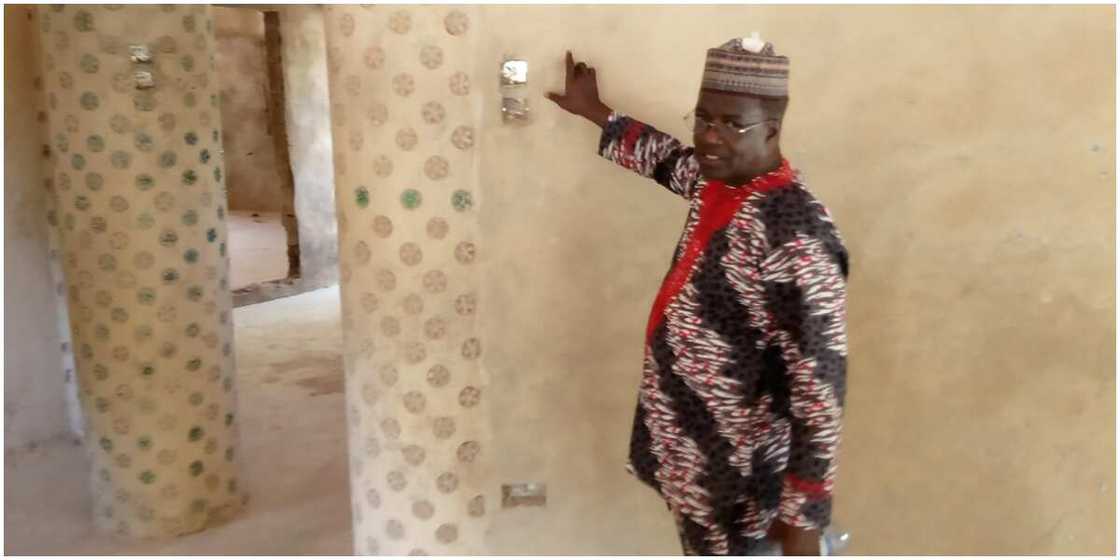 One lady built 4-bedroom house with 50k plastic bottles: 4 smart individuals who constructed houses with waste One lady built 4-bedroom house with 50k plastic bottles: 4 smart individuals who constructed houses with waste