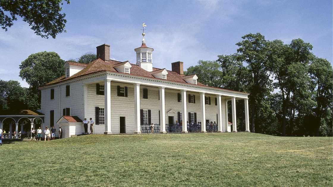 Tourists seen visiting the Mount Vernon mansion, once owned and built by George Washington.