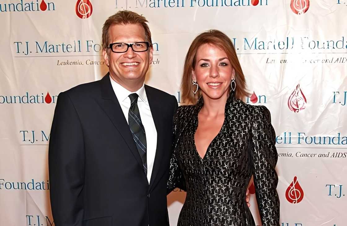 Drew Carey and Nicole Jaracz pose the 36th annual T.J. Martell Foundation's Honors gala Drew Carey and Nicole Jaracz pose the 36th annual T.J. Martell Foundation's Honors gala