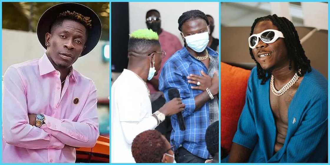 Shatta Wale and Stonebwoy chatting Shatta Wale and Stonebwoy chatting