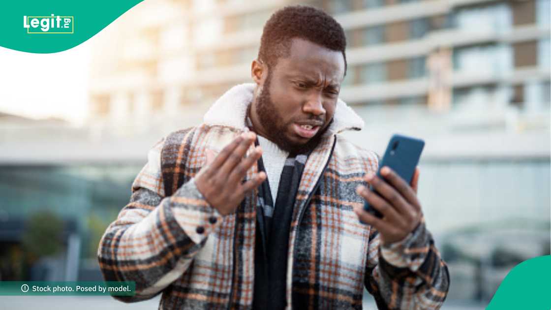 Man shows amount app asked him to pay for N400k loan, cries out online Man shows amount app asked him to pay for N400k loan, cries out online