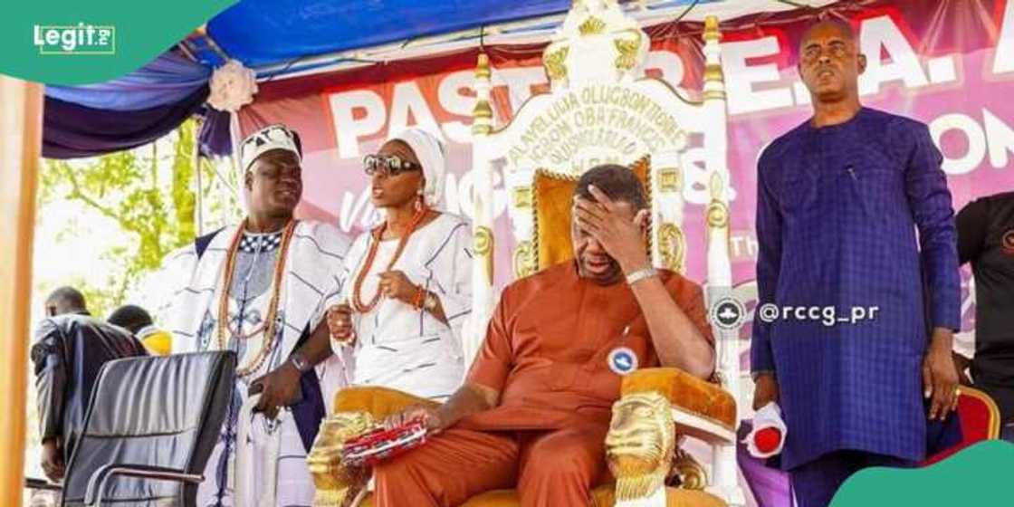 Pastor Adeboye sitting on ceremonial royal chair Pastor Adeboye sitting on ceremonial royal chair