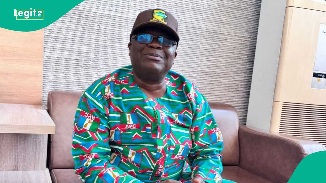 Kayode Opeifa ya taba cin mutuncin 'yan jarida Kayode Opeifa ya taba cin mutuncin 'yan jarida