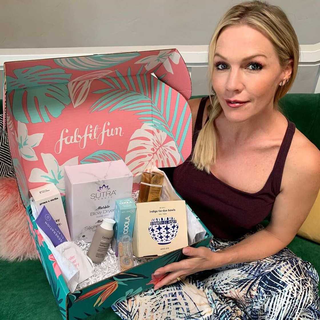How old is Jennie Garth How old is Jennie Garth