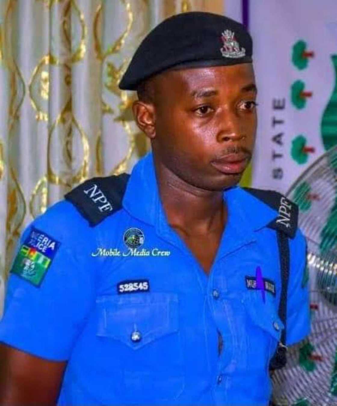 An kai dan sandan da ya dawo da kudi aikin Hajji An kai dan sandan da ya dawo da kudi aikin Hajji