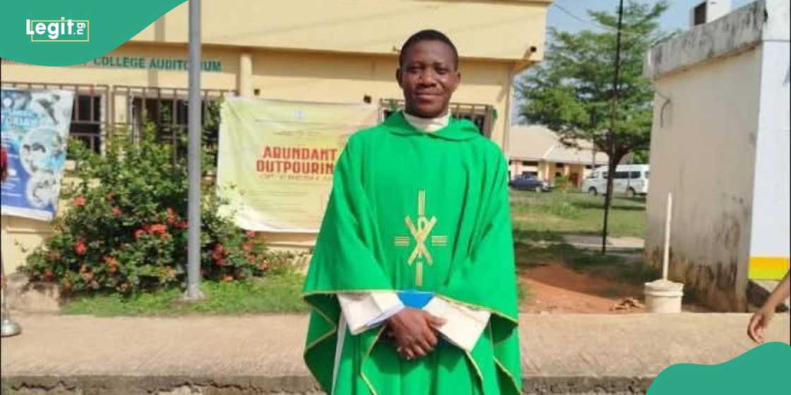Gunmen kill Catholic Priest in Anambra Gunmen kill Catholic Priest in Anambra