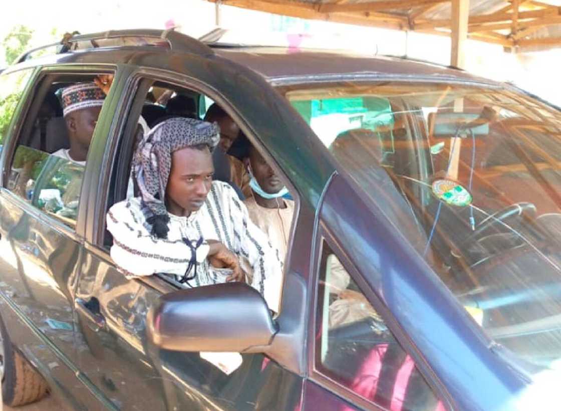 Direba ya gane wanda ya taba garkuwa da shi cikin fasinjojinsa Direba ya gane wanda ya taba garkuwa da shi cikin fasinjojinsa