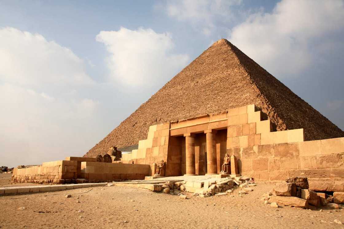 Pyramides de Gizeh