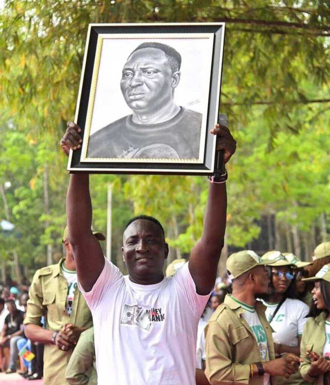 NYSC Corpers in Warri Overwhelmed as Prophet Fufeyin Donates N3m at Wealth Transfer Programme NYSC Corpers in Warri Overwhelmed as Prophet Fufeyin Donates N3m at Wealth Transfer Programme