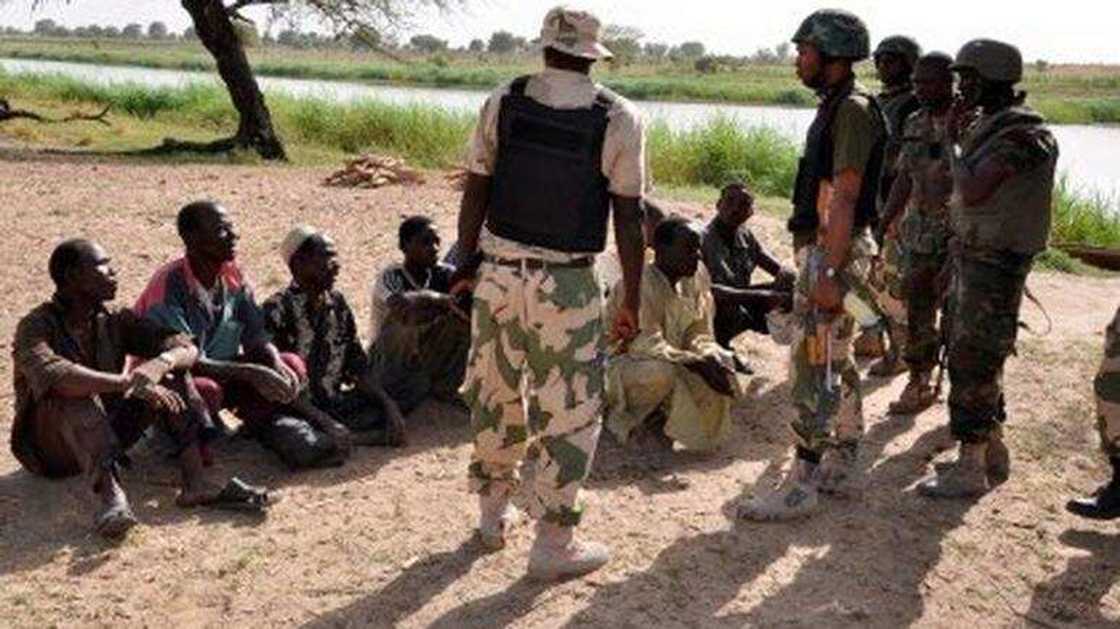 Gwamnatin Tarayya ta shirya gurfanar da wadanda ake zargi da Boko Haram 5,800 Gwamnatin Tarayya ta shirya gurfanar da wadanda ake zargi da Boko Haram 5,800