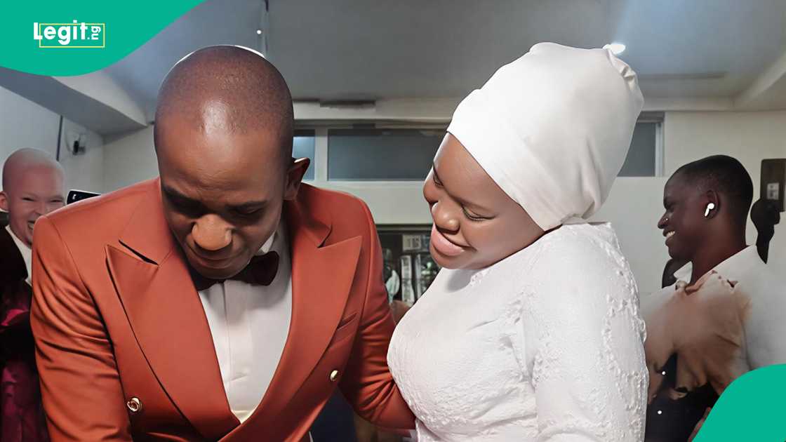 Trending video shows moment Lord's Chosen couple kissed at wedding reception, generates buzz Trending video shows moment Lord's Chosen couple kissed at wedding reception, generates buzz